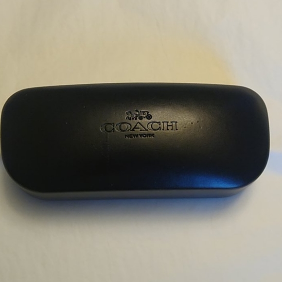 Coach Hard Case - Sunglasses